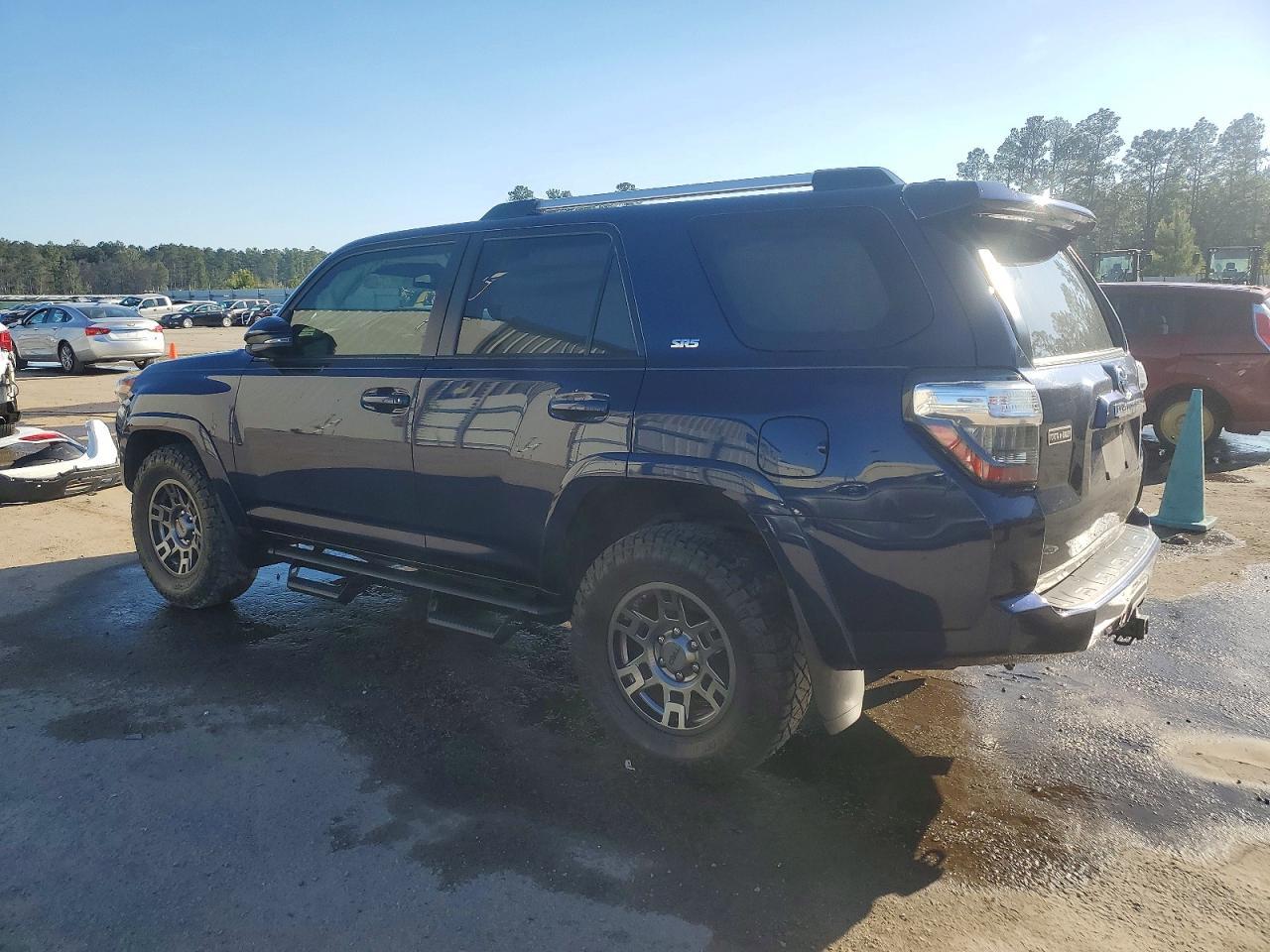 2020 Toyota 4Runner Sr5 - Фото 2