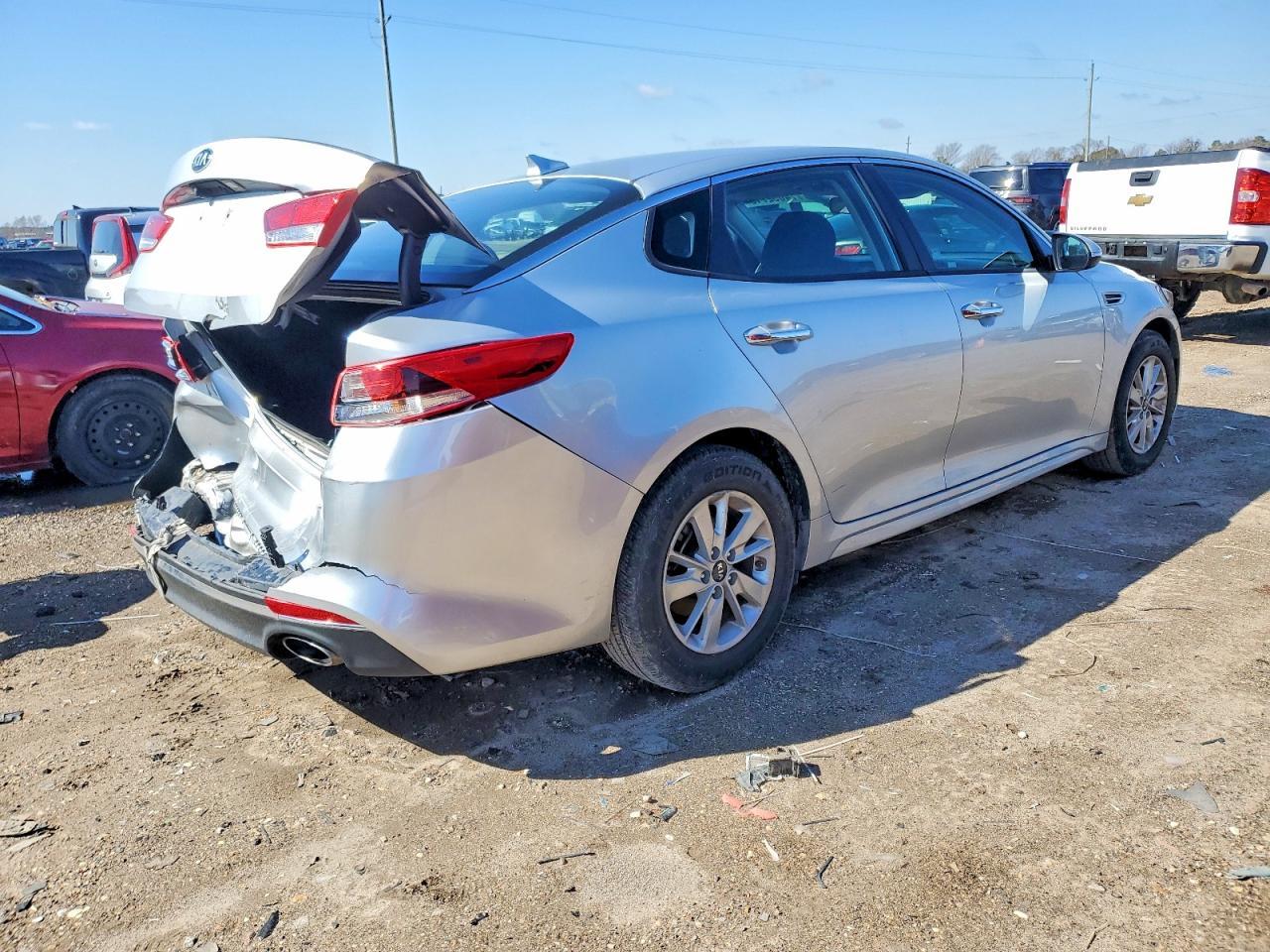 2017 Kia Optima Lx - Фото 3