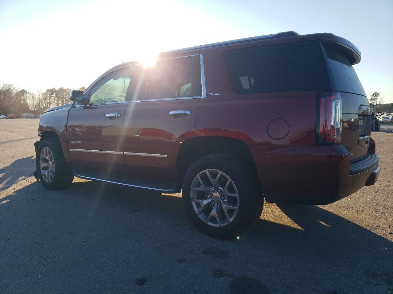 2016 GMC Yukon Sle - Image 2