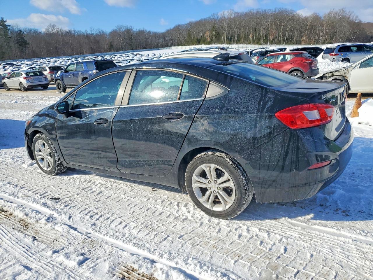 2019 Chevrolet Cruze Ls - Image 2