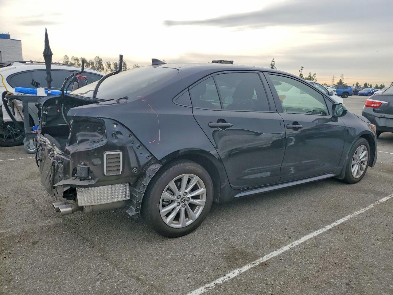 2023 Toyota Corolla Le - Image 3