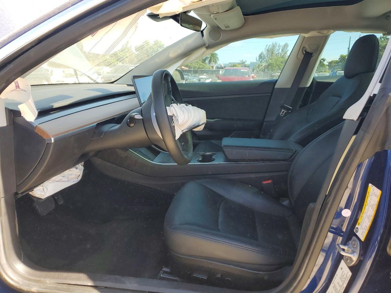2020 Tesla Model 3 - Image 7