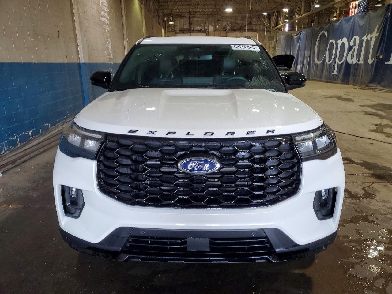 2025 Ford Explorer St-Line - Фото 5