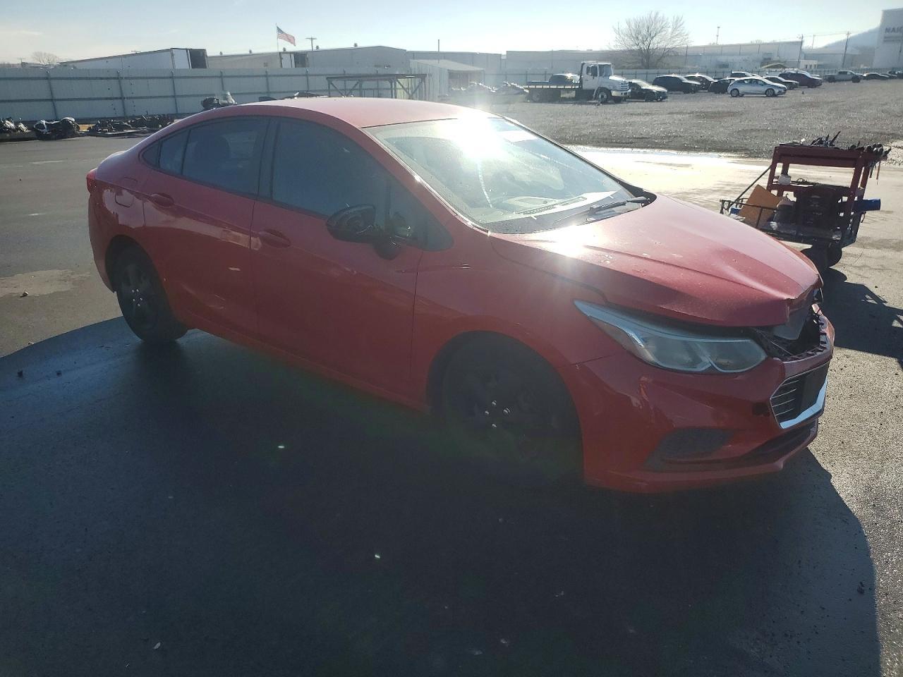 2018 Chevrolet Cruze Ls - Фото 4