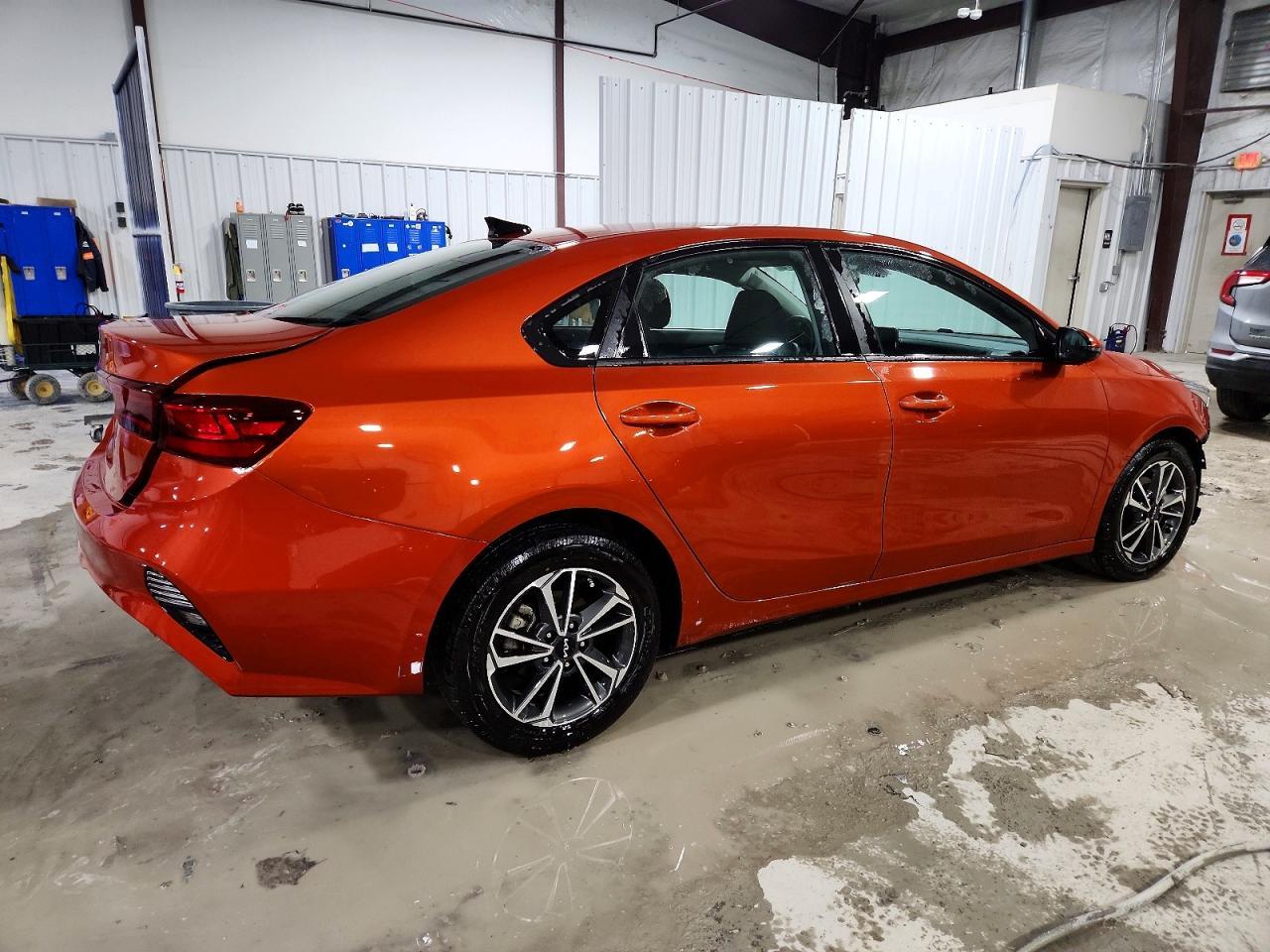 2023 Kia Forte Lx - Фото 3