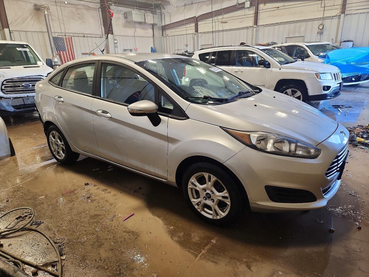 2016 Ford Fiesta Se - Image 4