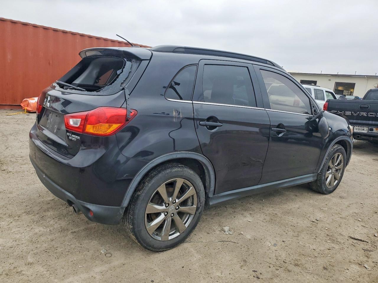 2013 Mitsubishi Outlander Sport Le - Фото 3