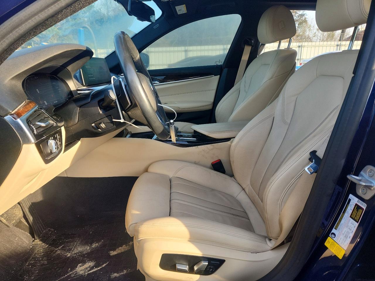 2020 BMW 530 I - Фото 7