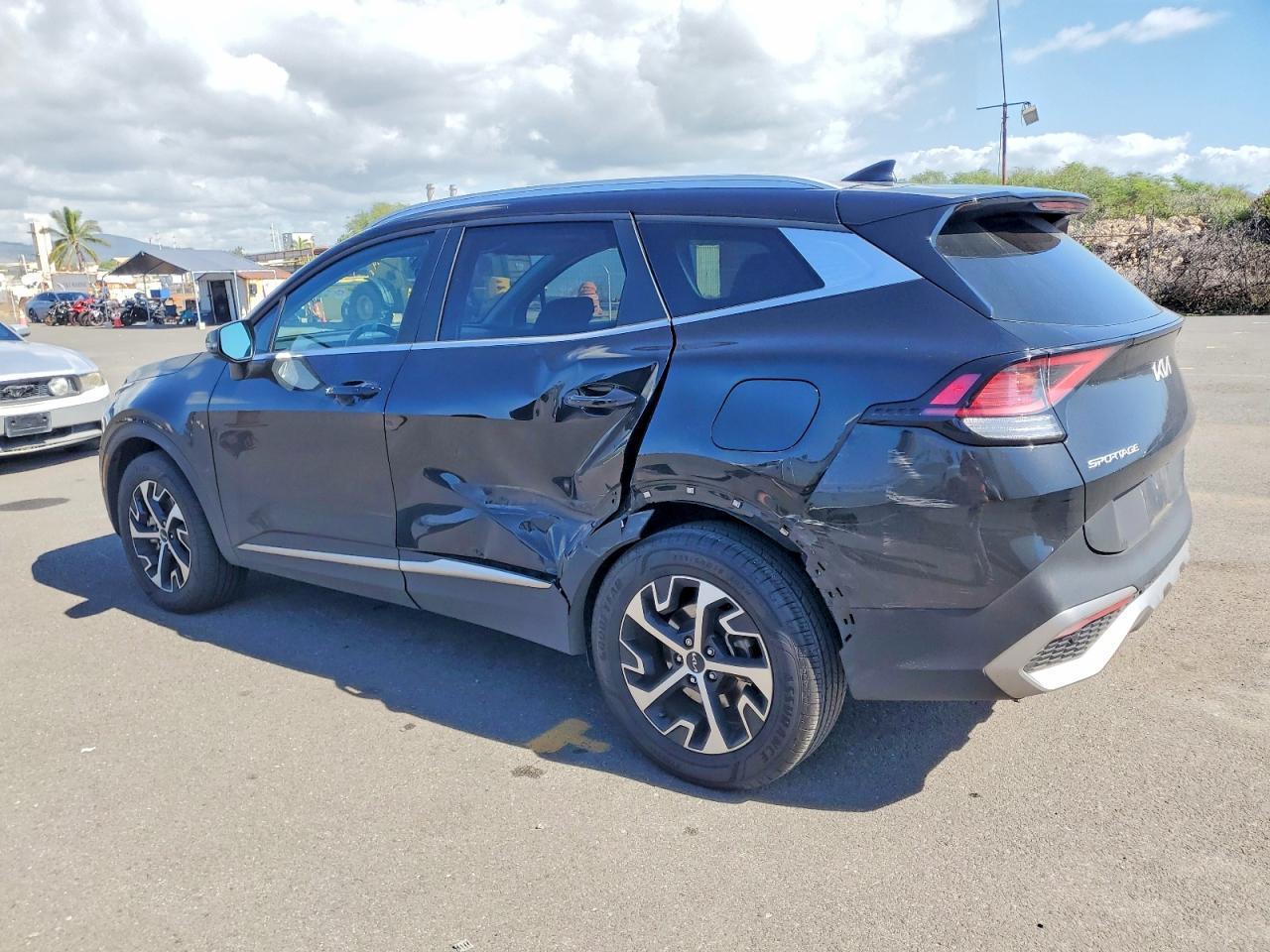 2024 Kia Sportage Ex - Image 2