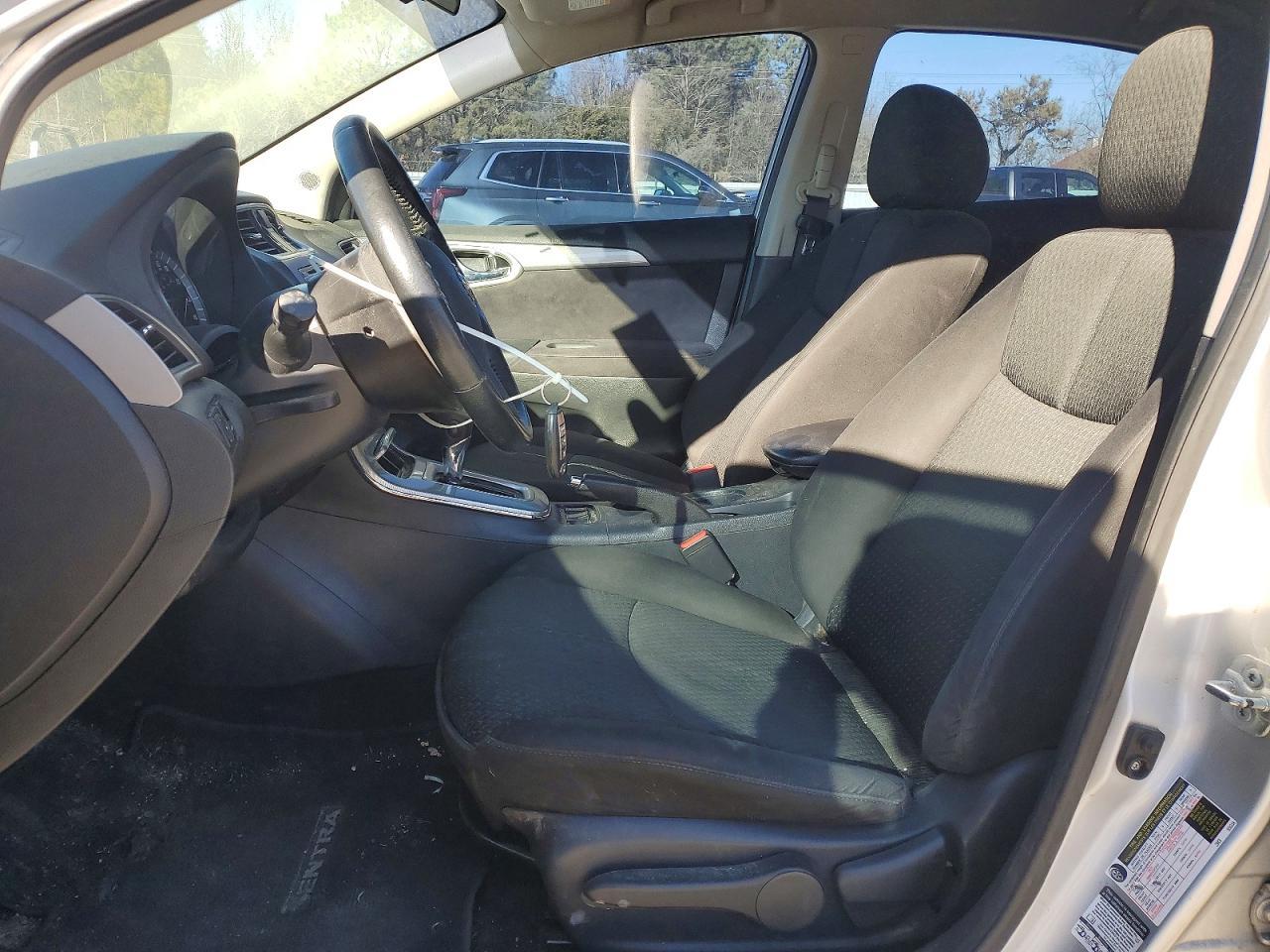 2015 Nissan Sentra S - Фото 7