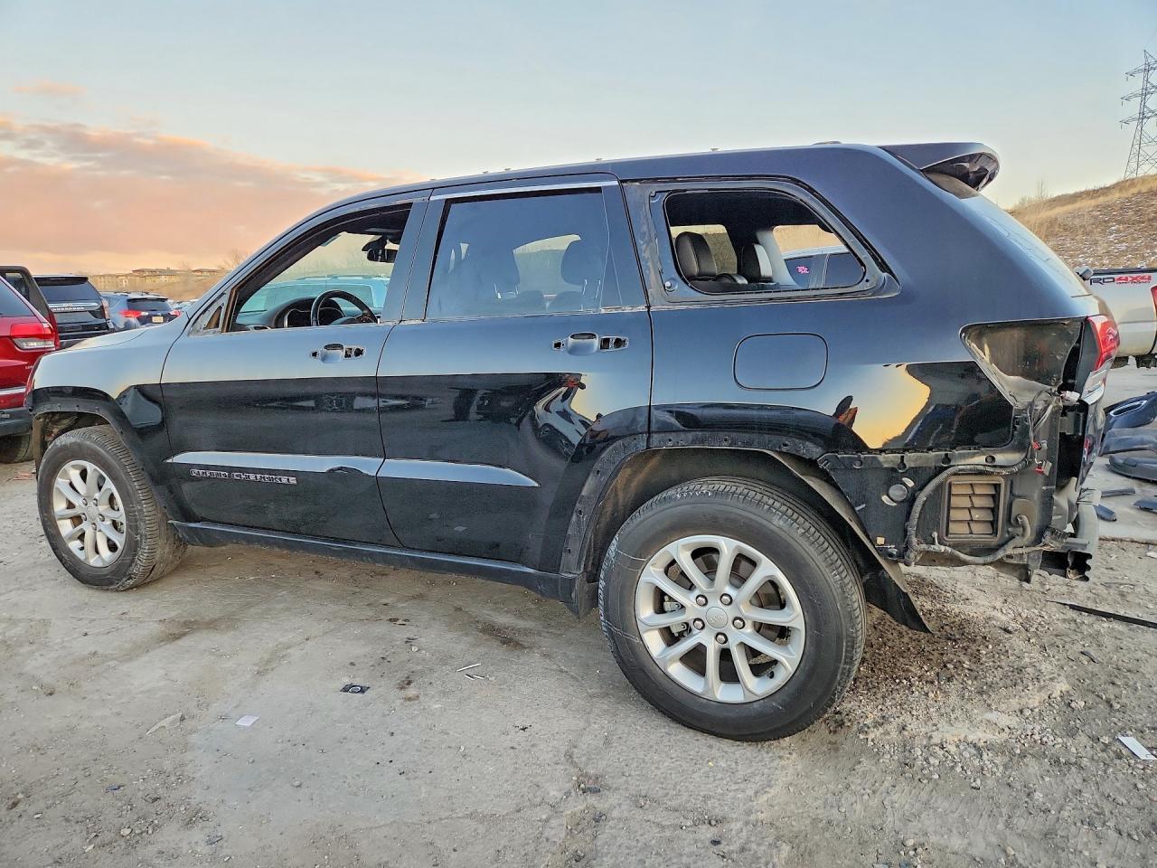 2021 Jeep Grand Cherokee Laredo - Фото 2