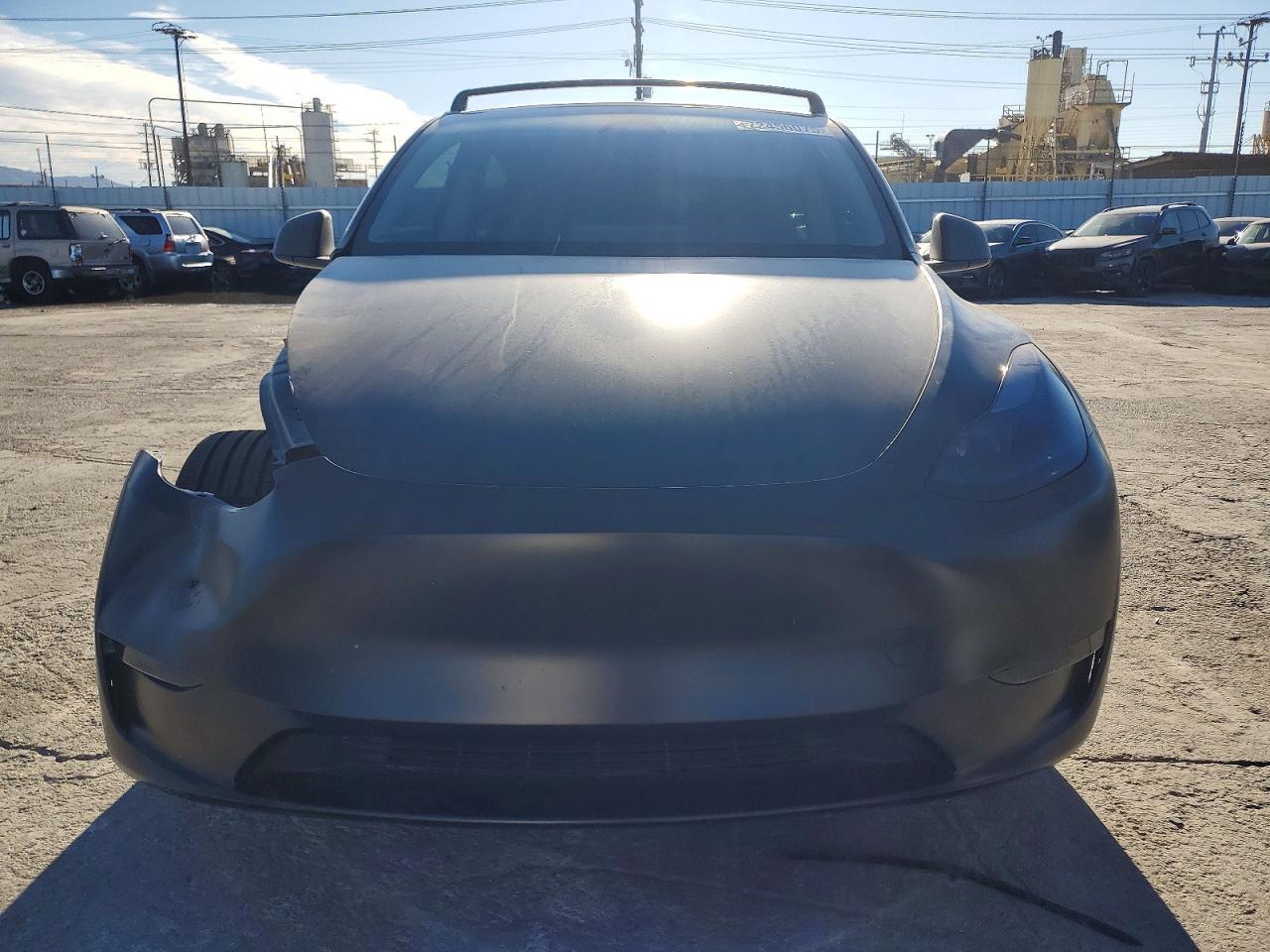 2024 Tesla Model Y - Image 5