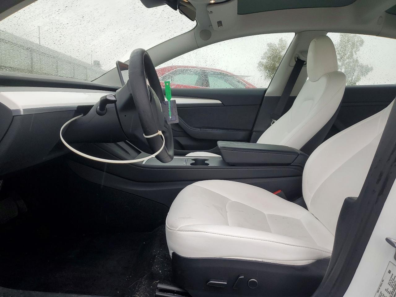 2023 Tesla Model 3 - Image 7