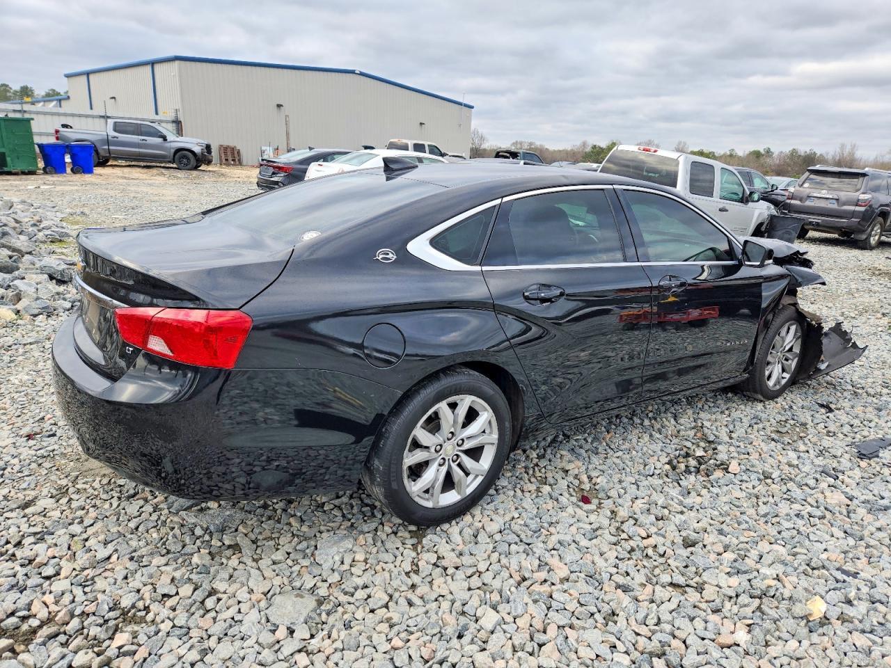 2019 Chevrolet Impala Lt - Image 3