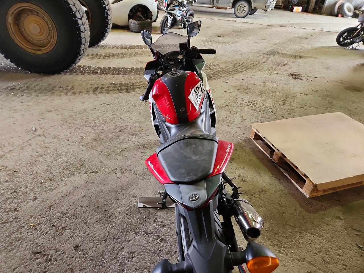 2015 Yamaha Yzfr3 - Фото 4