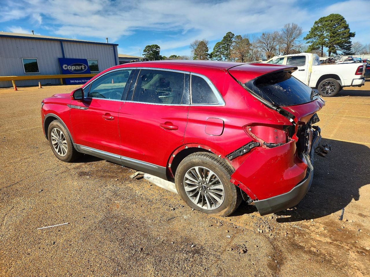 2020 Lincoln Nautilus - Image 2