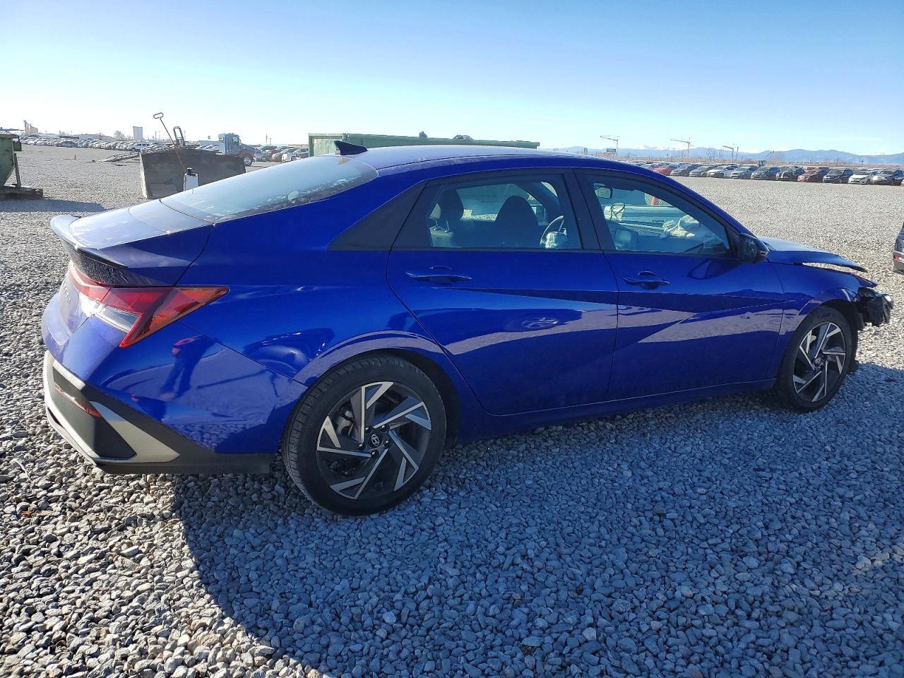 2025 Hyundai Elantra Sel Sport - Фото 3