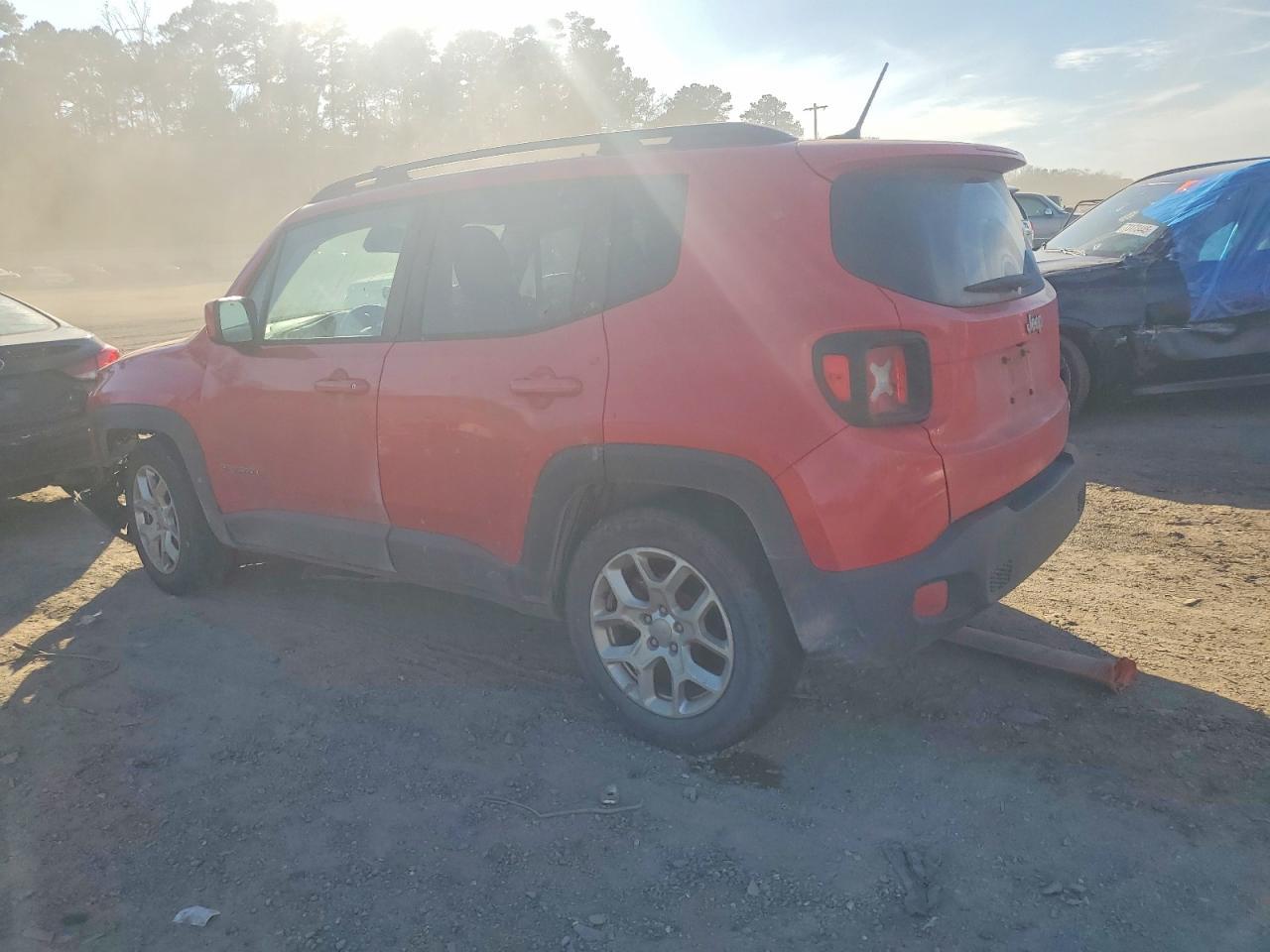 2017 Jeep Renegade Latitude - Фото 2
