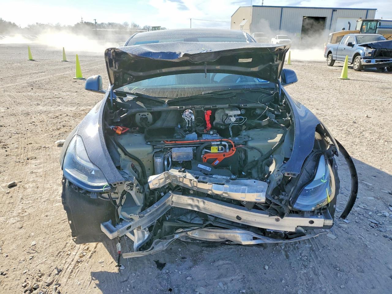 2023 Tesla Model Y - Image 5