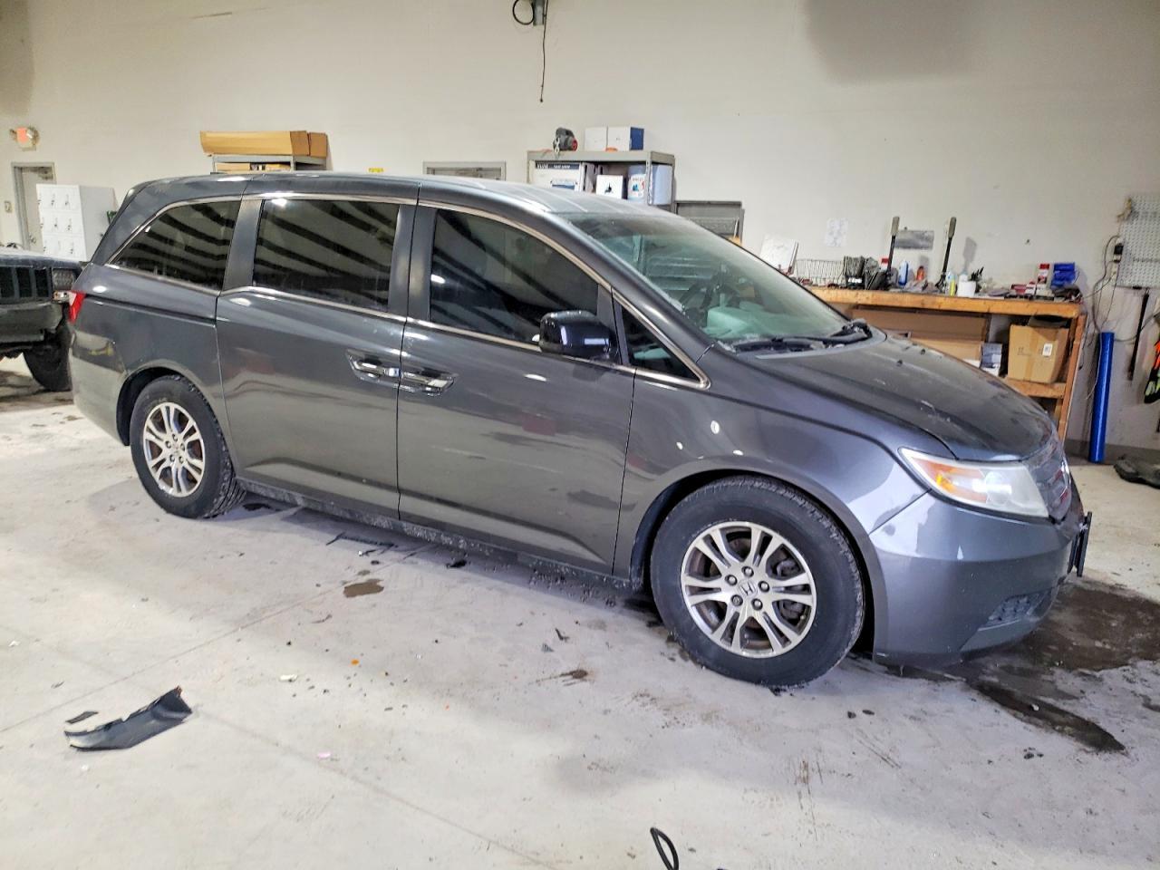 2013 Honda Odyssey Ex - Image 4