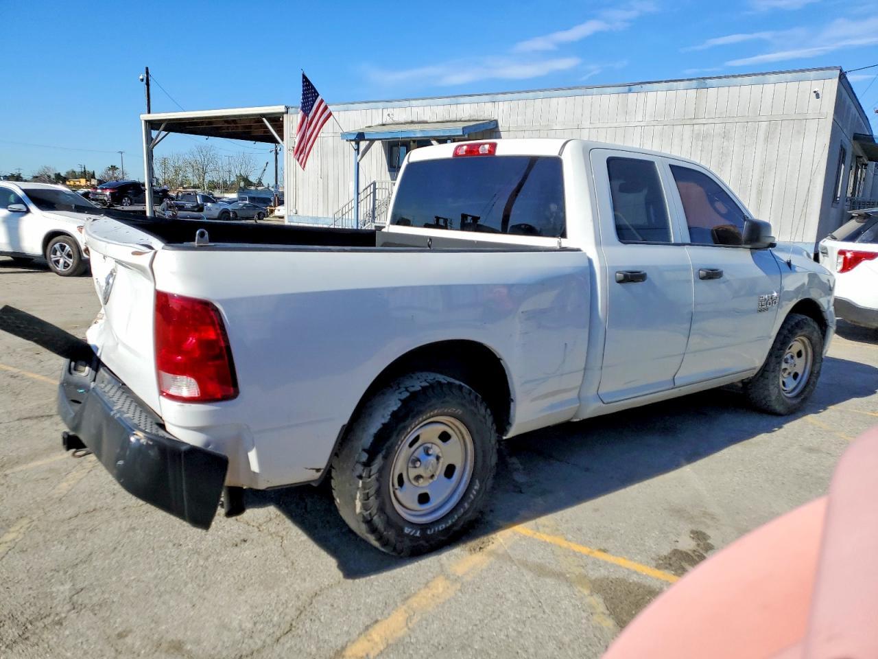 2019 Ram 1500 Classic Tradesman - Image 3