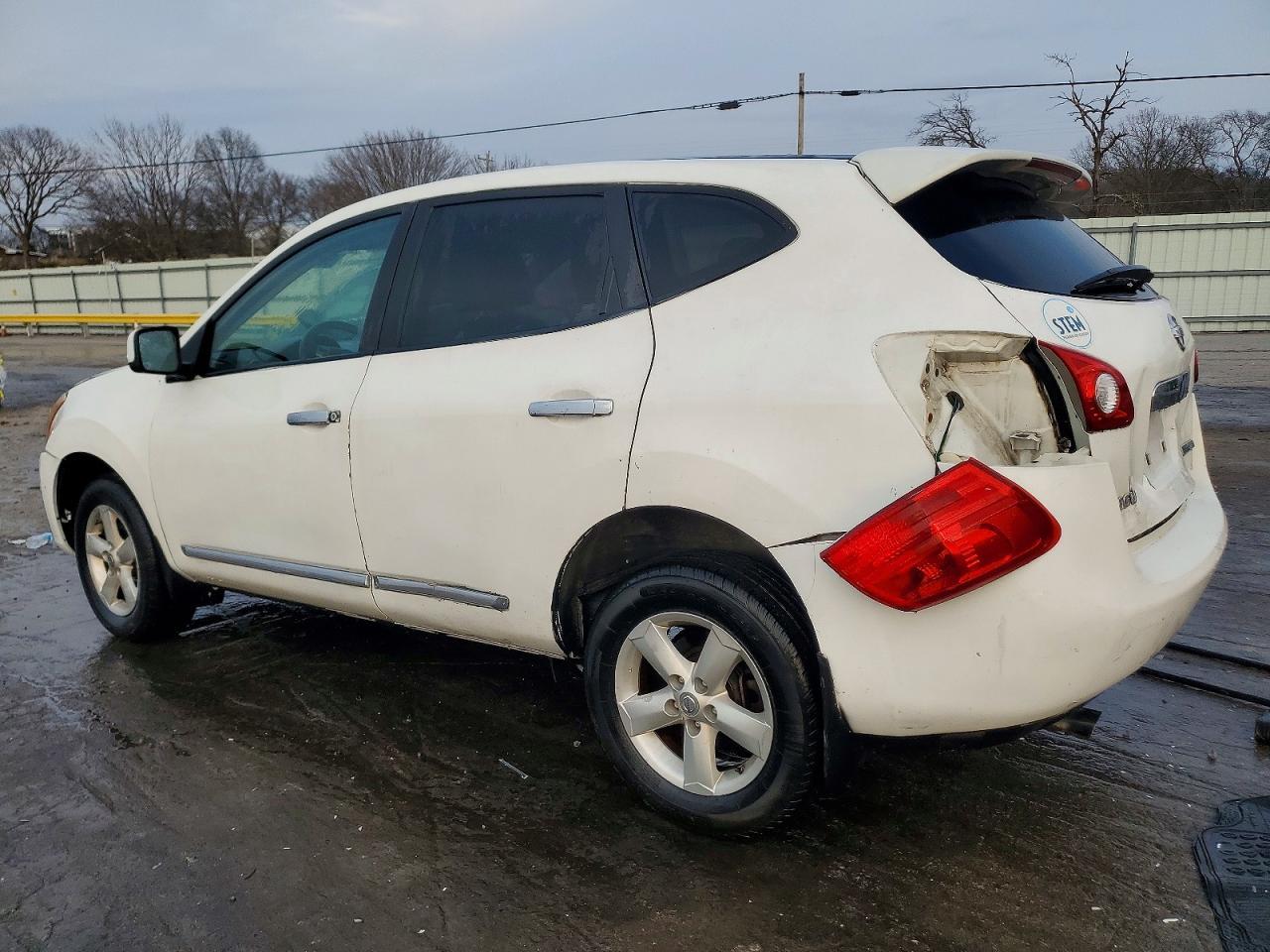 2013 Nissan Rogue S - Image 2