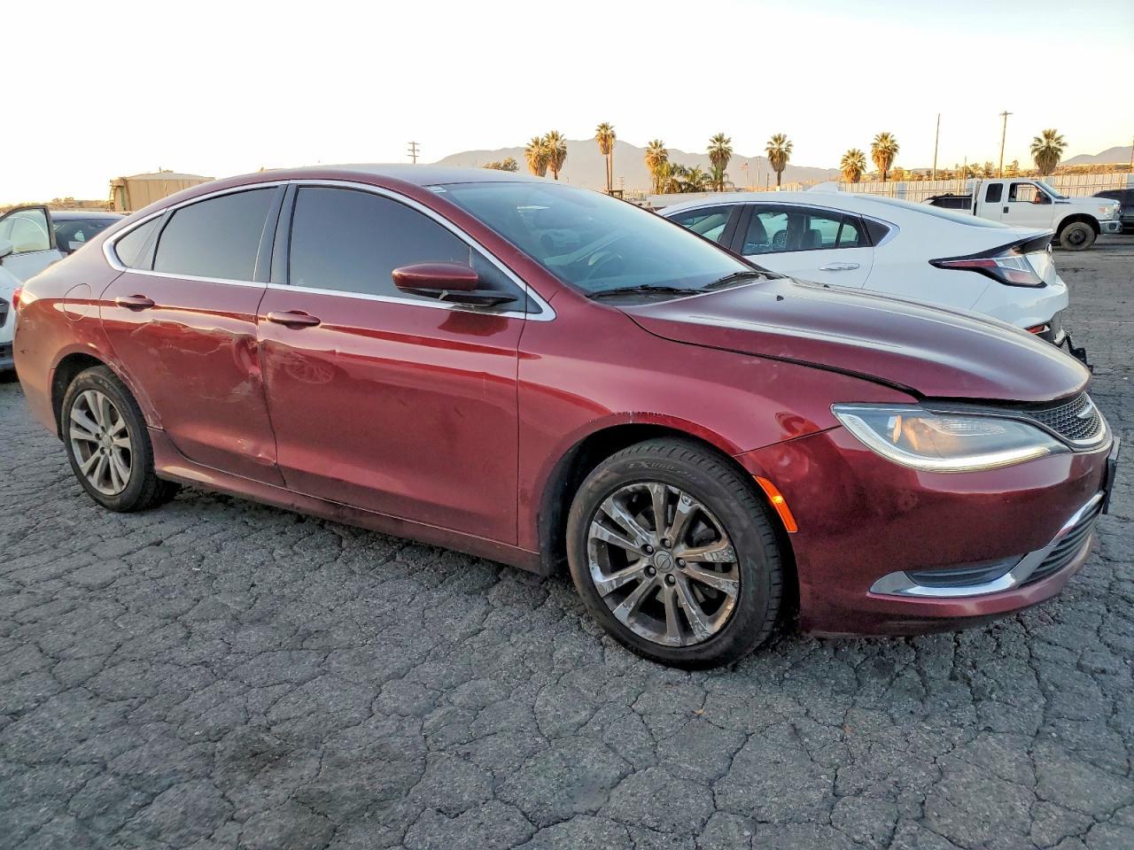 2015 Chrysler 200 Limited - Фото 4