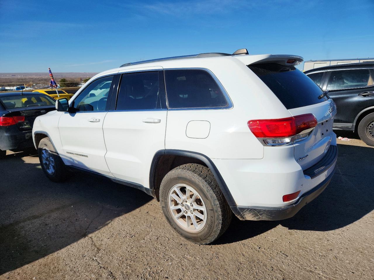 2019 Jeep Grand Cherokee Laredo - Image 2