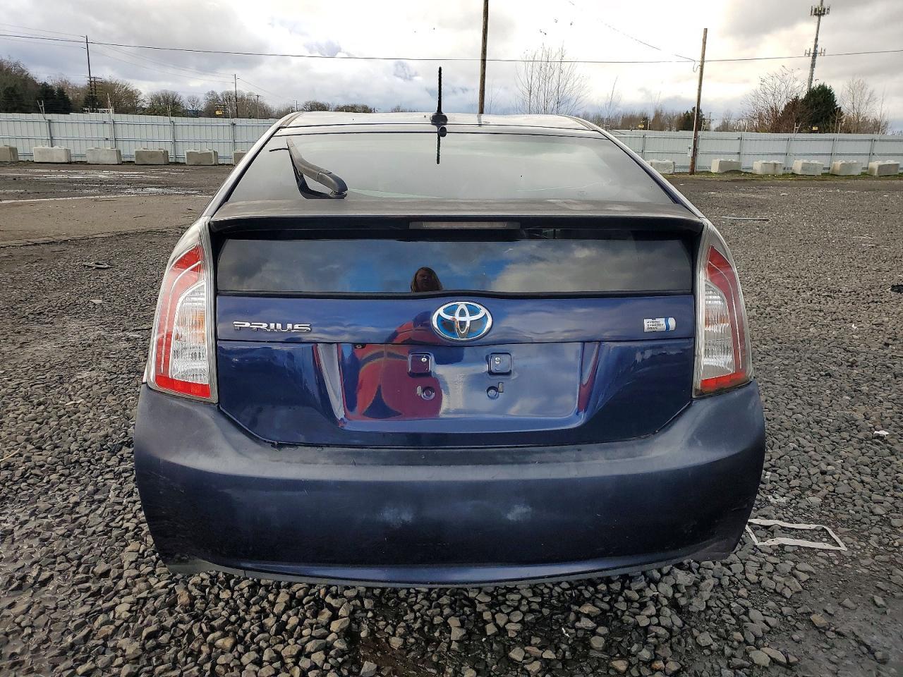 2013 Toyota Prius Four - Фото 6