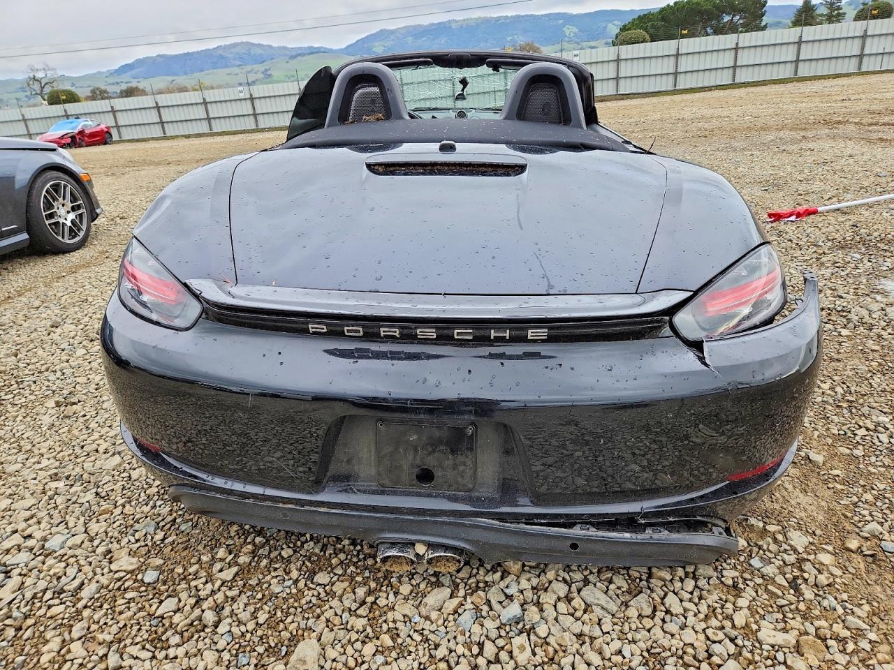 2017 Porsche Boxster - Image 6