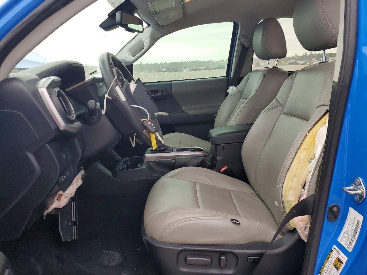 2020 Toyota Tacoma Double Cab - Image 7