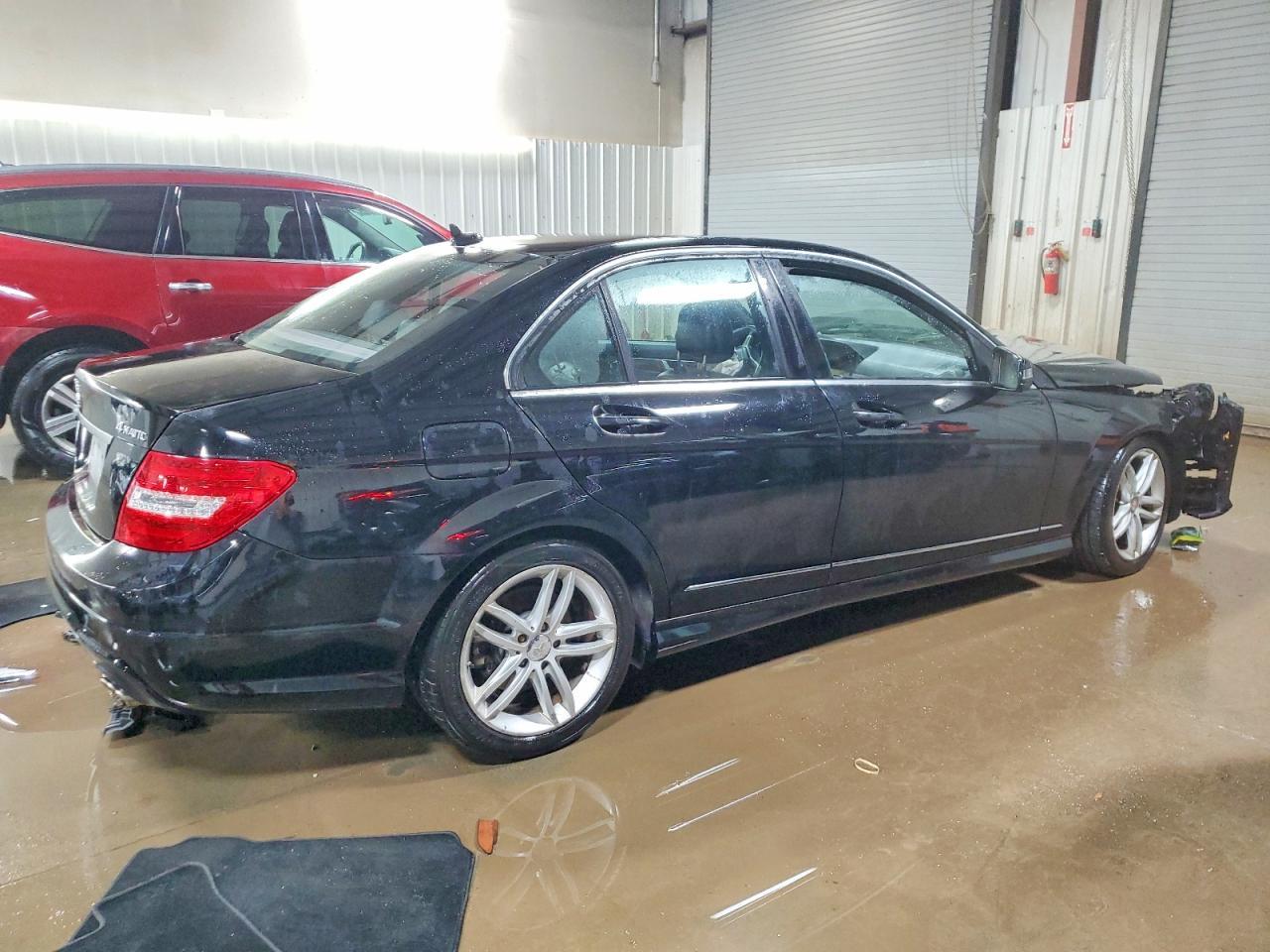 2012 Mercedes-Benz C 300 4Matic - Фото 3