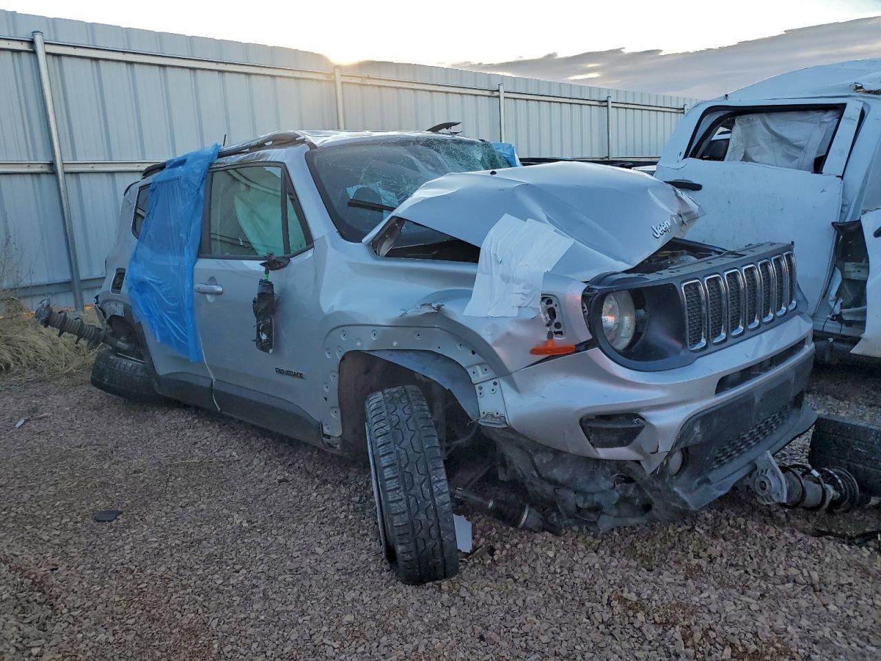 2021 Jeep Renegade Latitude - Фото 4