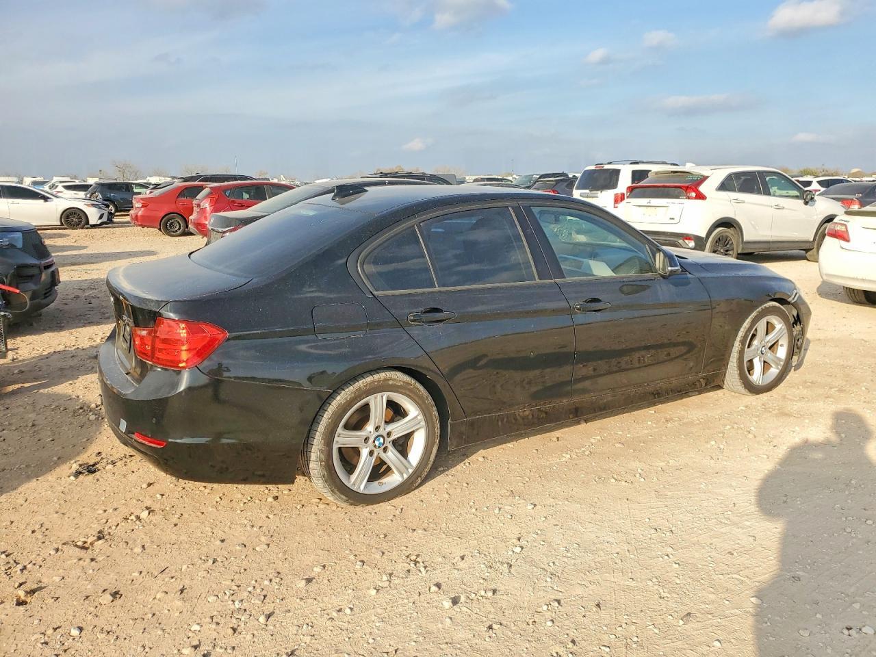 2014 BMW 320 I - Фото 3