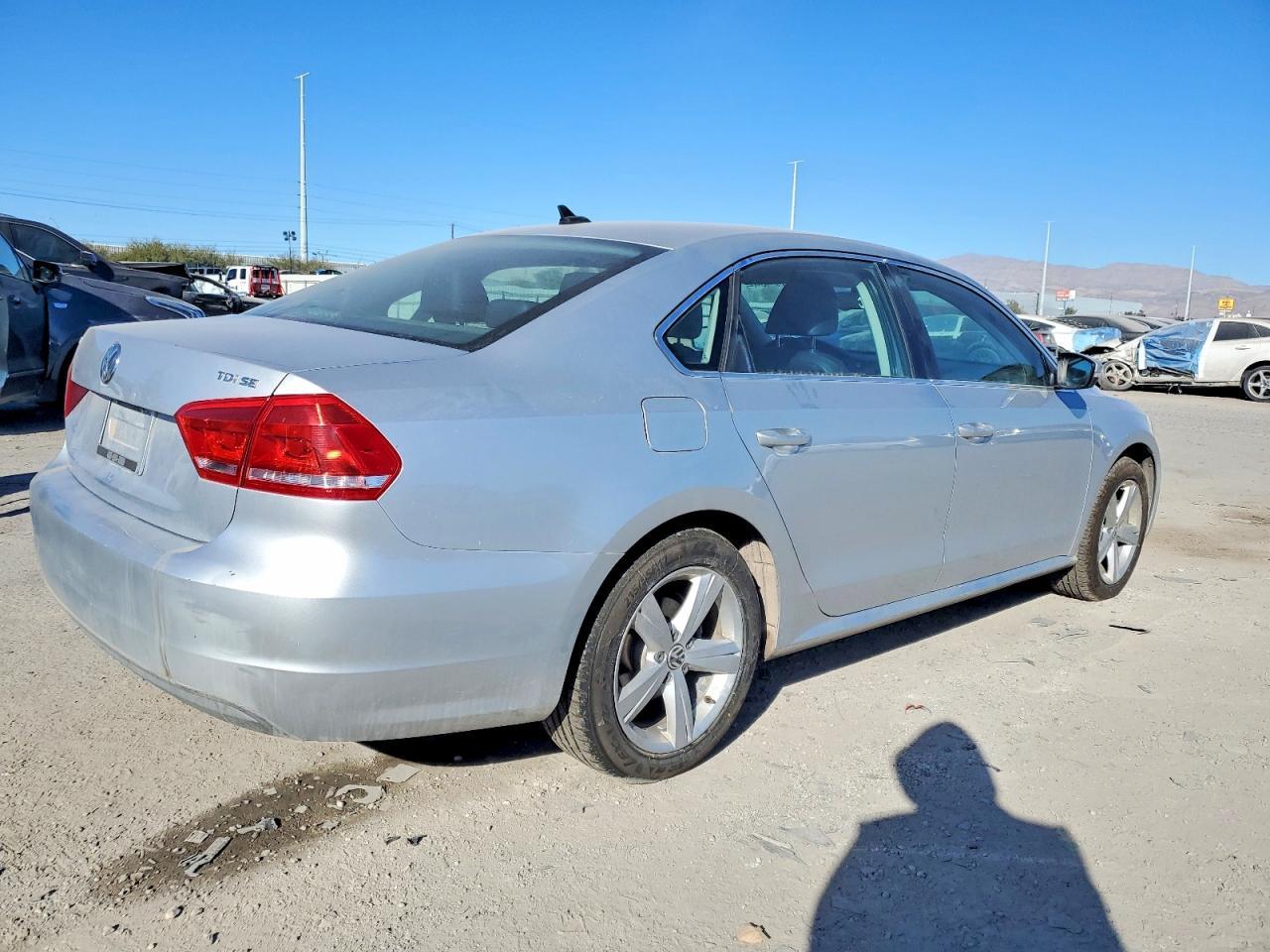 2013 Volkswagen Passat Se - Фото 3