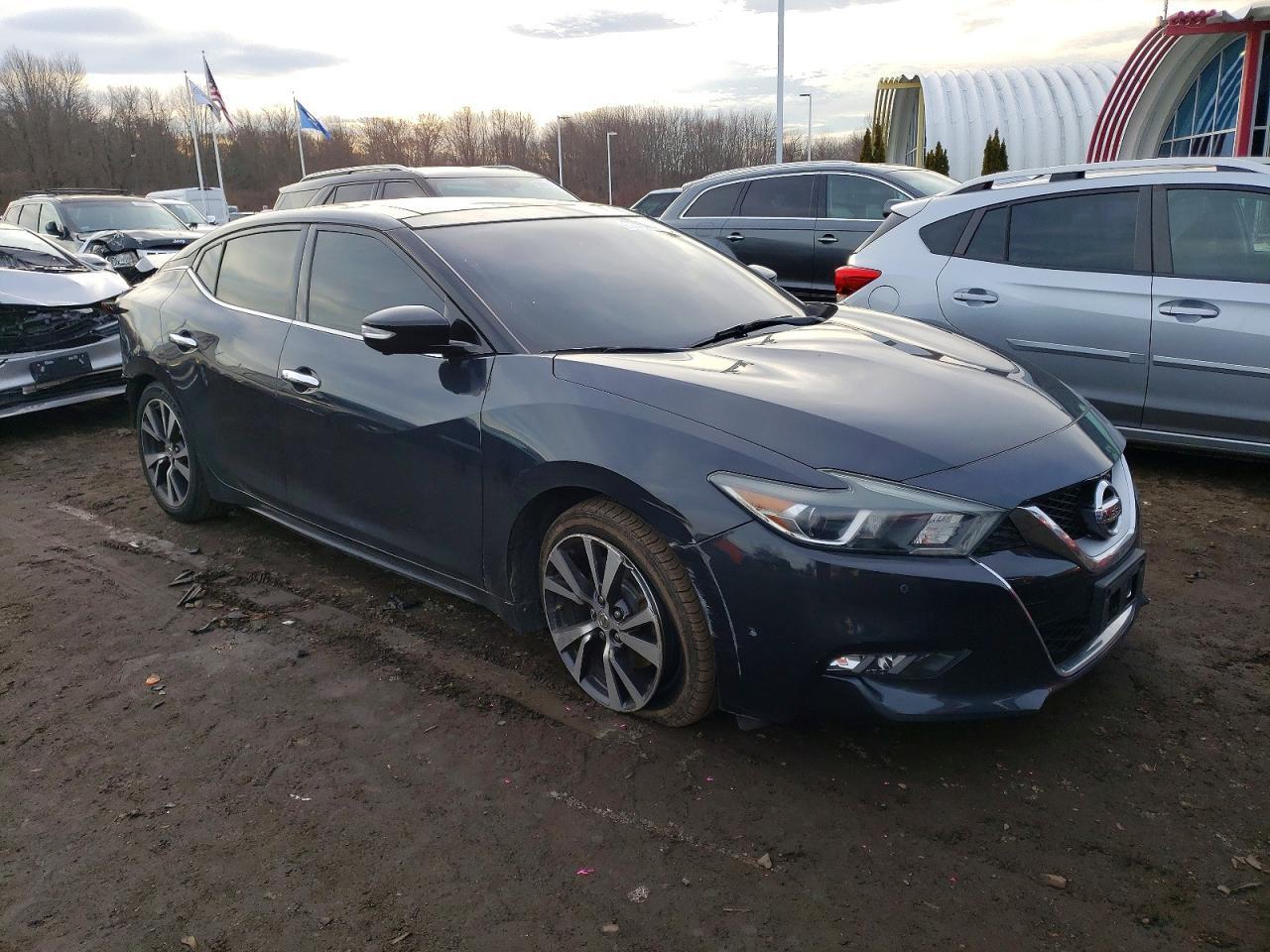 2017 Nissan Maxima 3.5S - Image 4