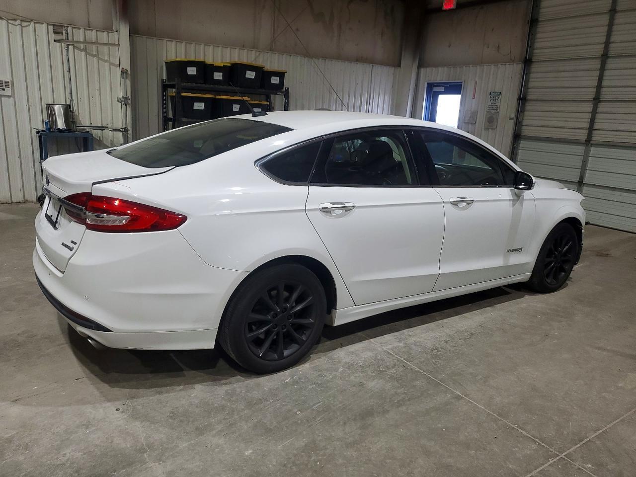 2017 Ford Fusion Se Hybrid - Image 3