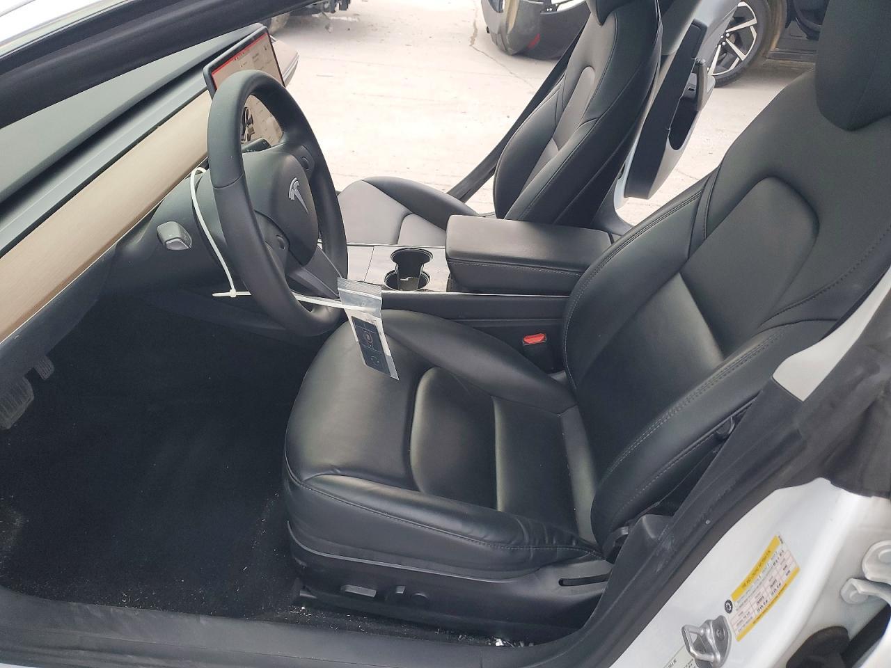 2020 Tesla Model 3 - Image 7