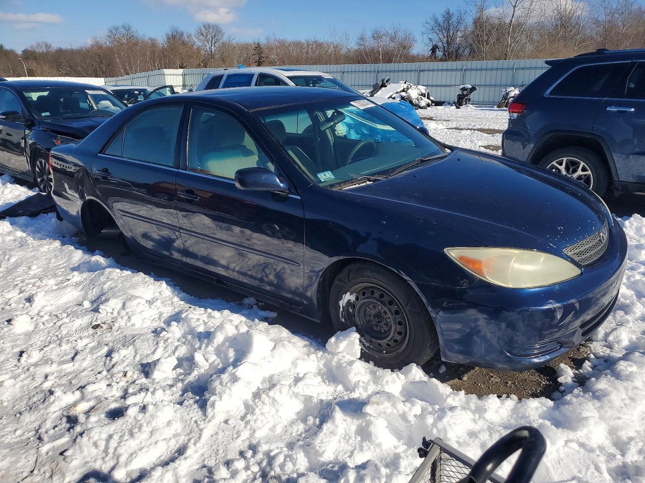 2004 Toyota Camry Le - Image 4