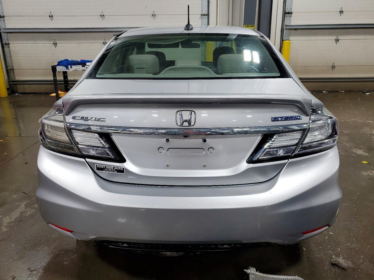 2013 Honda Civic Hybrid - Image 6