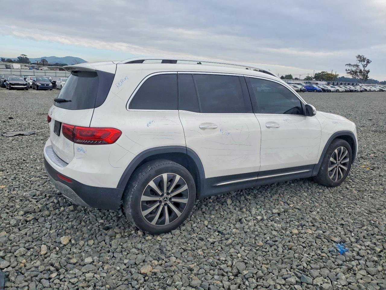 2020 Mercedes-Benz Glb 250 - Image 3