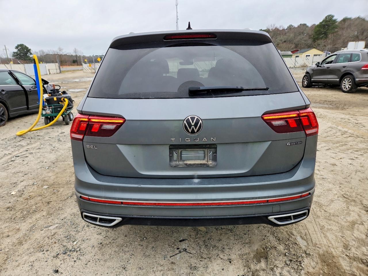 2022 Volkswagen Tiguan Sel R-Line - Image 6