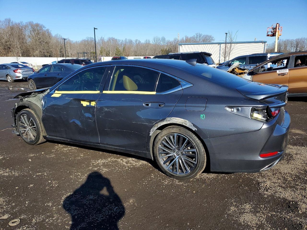 2023 Lexus Es 350 - Image 2