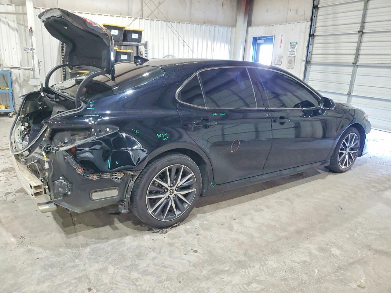 2023 Toyota Camry Xle - Фото 3