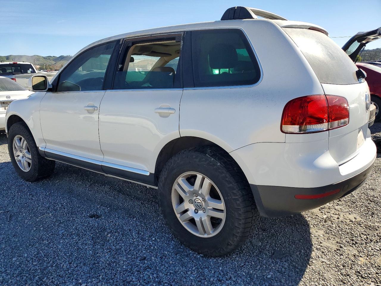 2004 Volkswagen Touareg 4.2 - Image 2