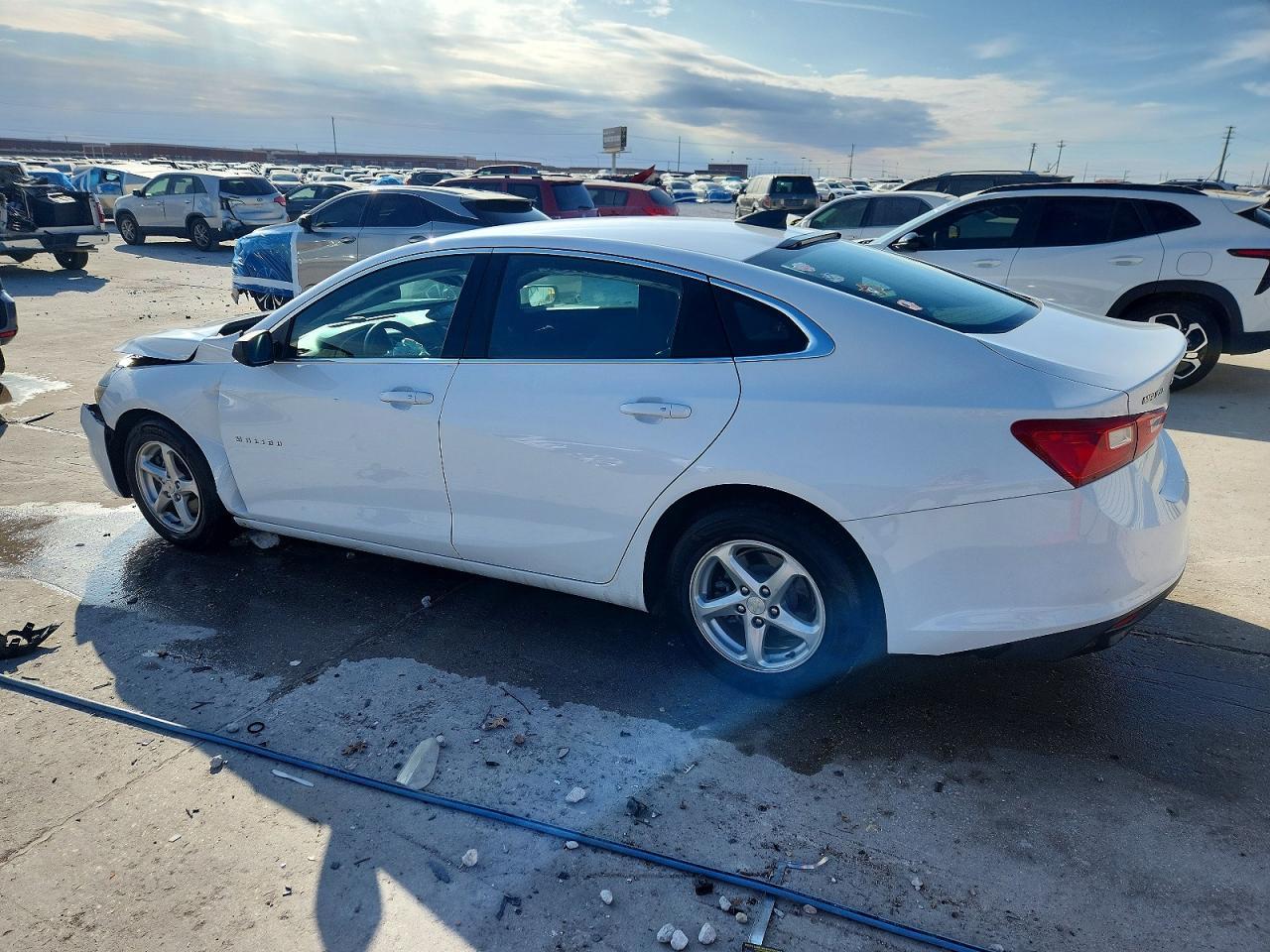 2018 Chevrolet Malibu Ls - Фото 2