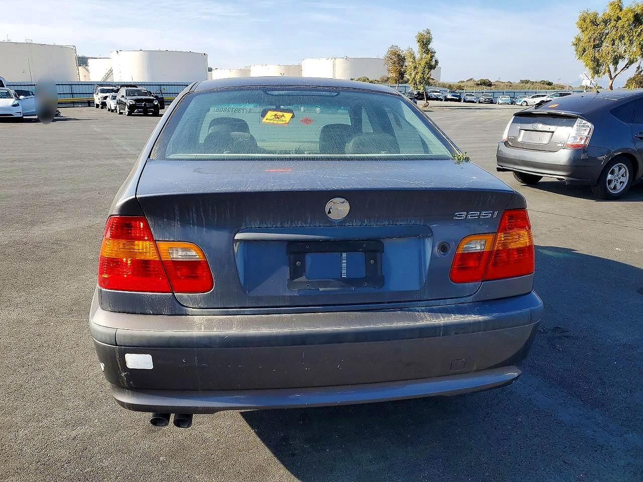 2002 BMW 325 I - Image 6