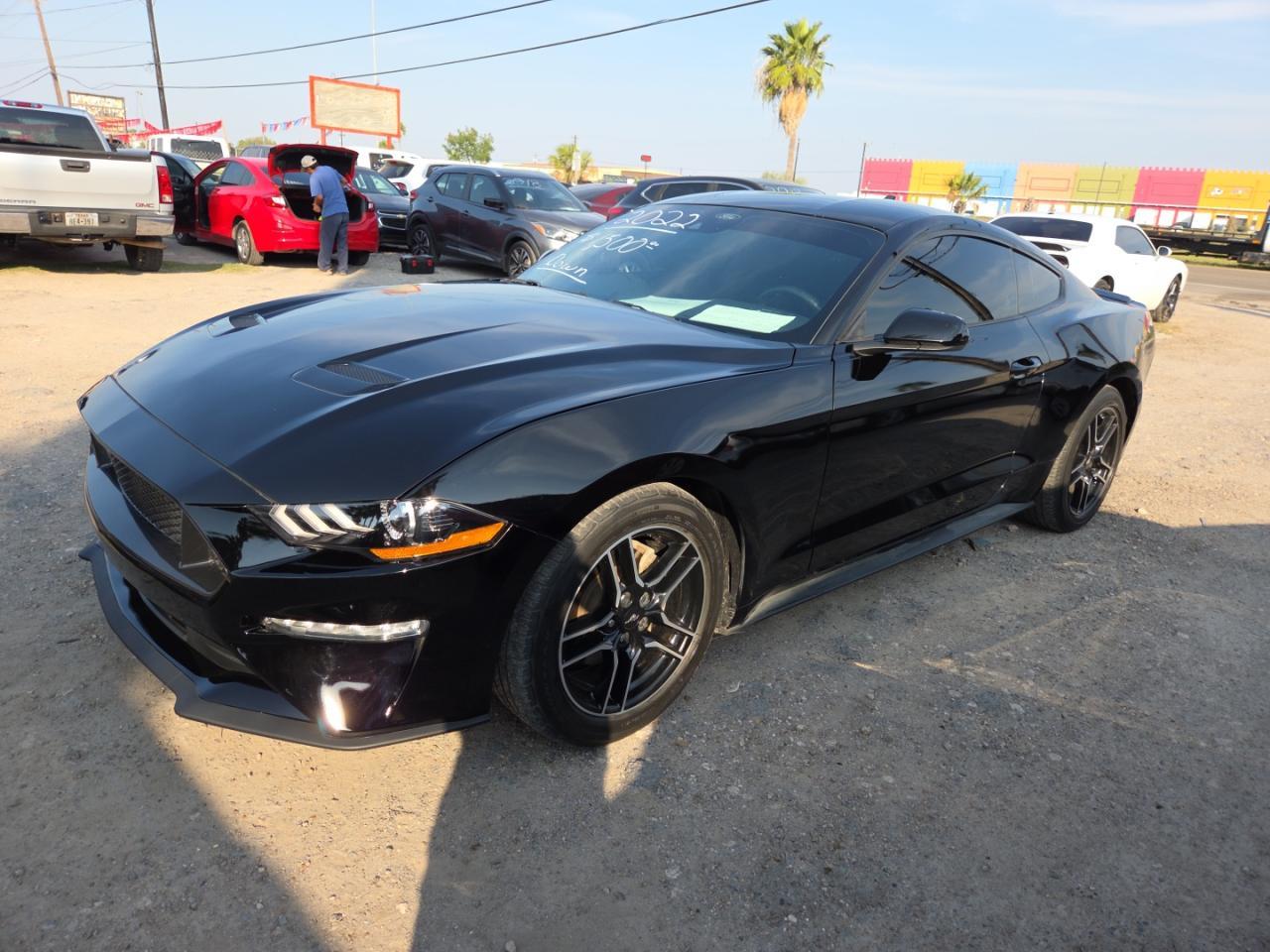 2022 Ford Mustang - Фото 2