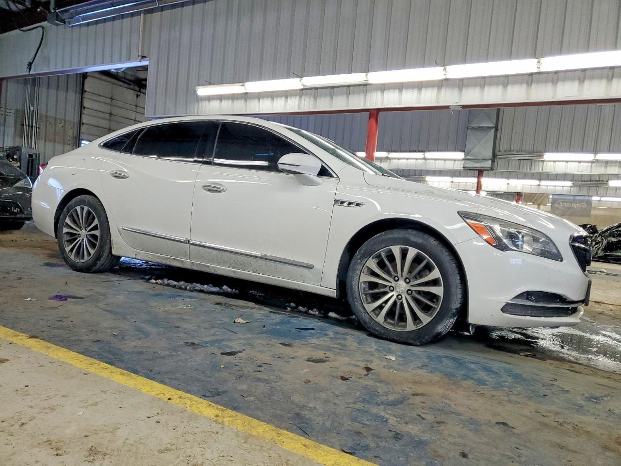 2017 Buick Lacrosse Preferred - Image 4