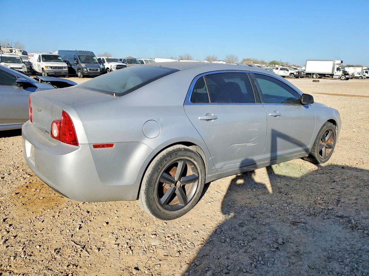 2011 Chevrolet Malibu Ls - Фото 3